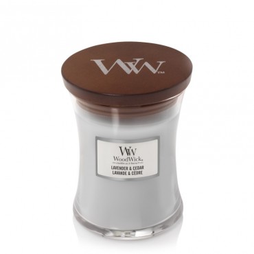 Średnia świeca Lavender & Cedar Woodwick