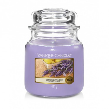Średnia świeca Lemon Lavender Yankee Candle