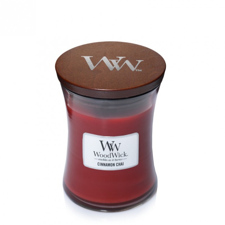 Średnia świeca Cinnamon Chai Woodwick Średnia świeca Cinnamon Chai Woodwick