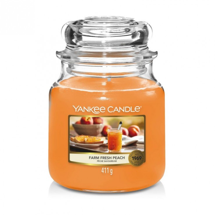 Średnia świeca Farm Fresh Peach Yankee Candle