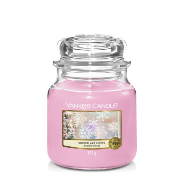 Średnia świeca Snowflake Kisses Yankee Candle