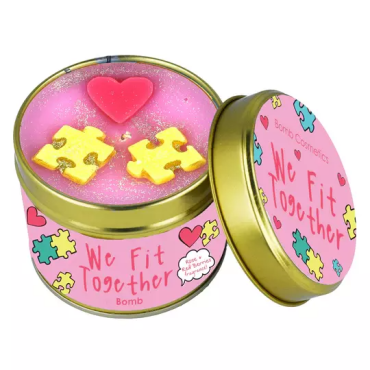 Świeca zapachowa w puszce We Fit Together Bomb Cosmetics