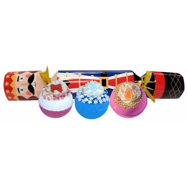 Zestaw upominkowy w kształcie cukierka The Nutcracker Bomb Cosmetics