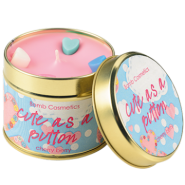 Świeca zapachowa w puszce RÓŻOWY GUZICZEK – Bomb Cosmetics