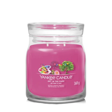 Średnia świeca Signature Art In The Park Yankee Candle