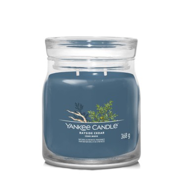 Średnia świeca Signature Bayside Cedar Yankee Candle