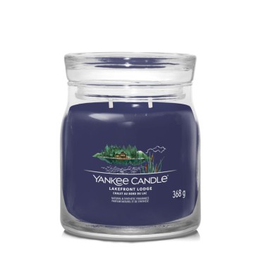 Średnia świeca Signature Lakefront Lodge Yankee Candle