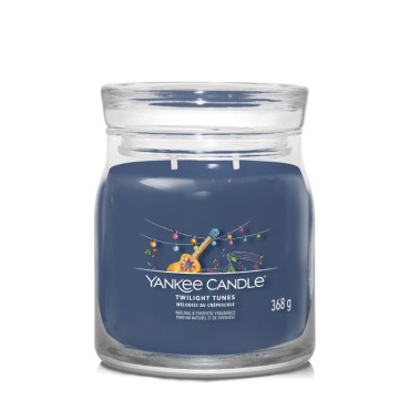 Średnia świeca Signature Twilight Tunes Yankee Candle