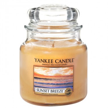Średnia świeca Sunset Breeze Yankee Candle