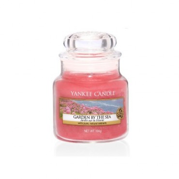 Mała świeca Garden By The Sea Yankee Candle
