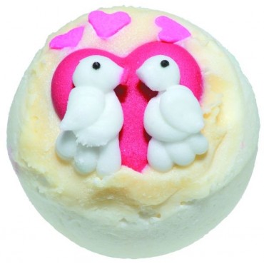Kremowa kuleczka do kąpieli ZAKOCHANE GOŁĄBKI Bomb Cosmetics