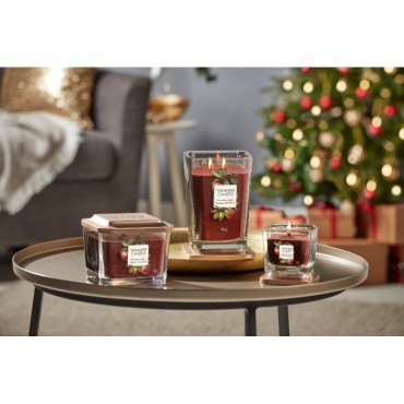 Elevation średnia świeca Amaretto Apple Yankee Candle