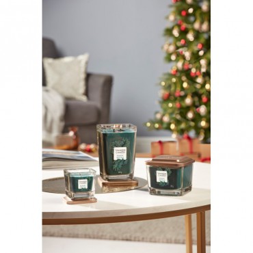Elevation średnia świeca Frosted Fir Yankee Candle