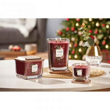 Elevation średnia świeca Holiday Pomegranate Yankee Candle