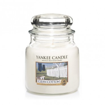 Średnia świeca Clean Cotton Yankee Candle