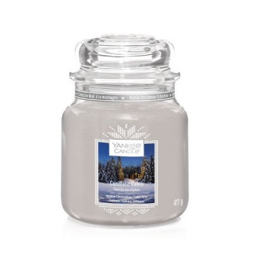 Średnia świeca Candlelit Cabin Yankee Candle