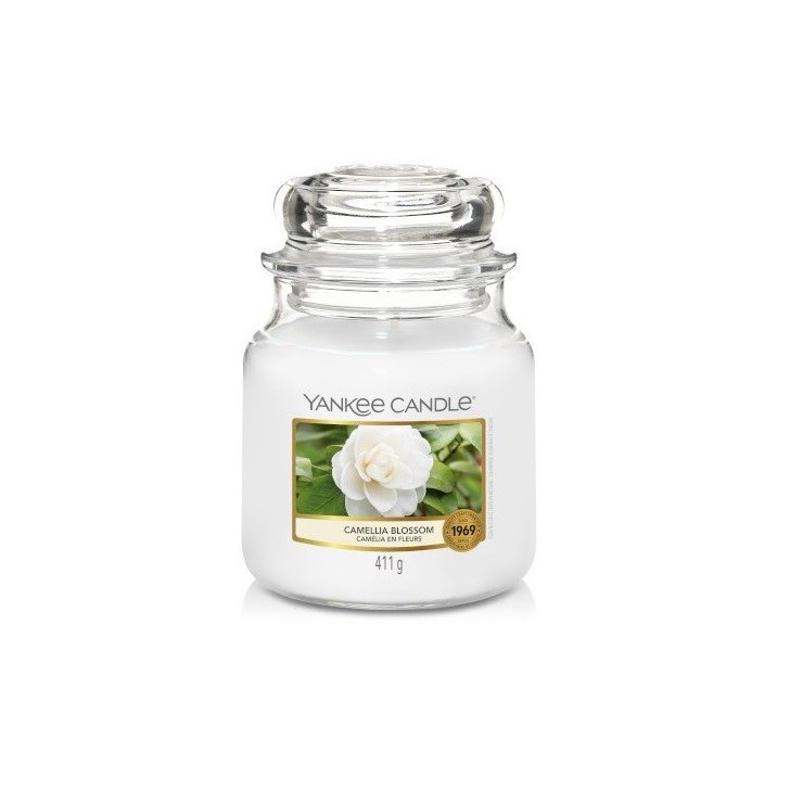 Średnia świeca Camellia Blossom Yankee Candle