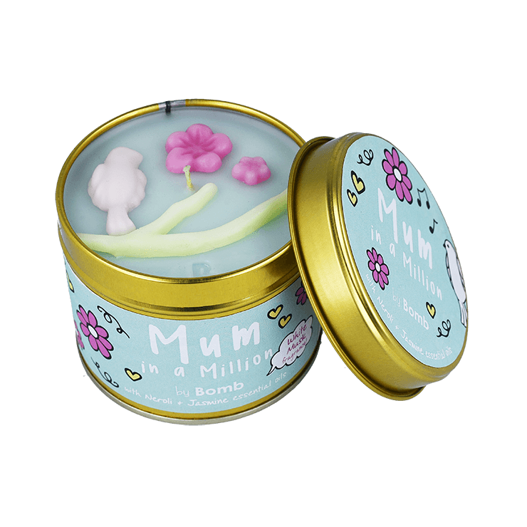 Świeca zapachowa w puszce Mum in a Million Bomb Cosmetics Świeca zapachowa w puszce Mum in a Million Bomb Cosmetics