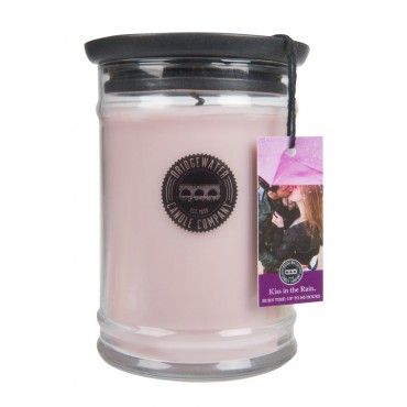 Świeca zapachowa Kiss in the Rain 524g Bridgewater Candle