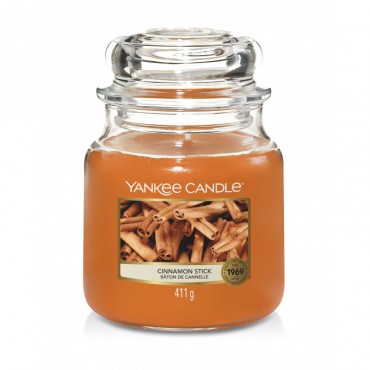 Średnia świeca Cinnamon Stick Yankee Candle