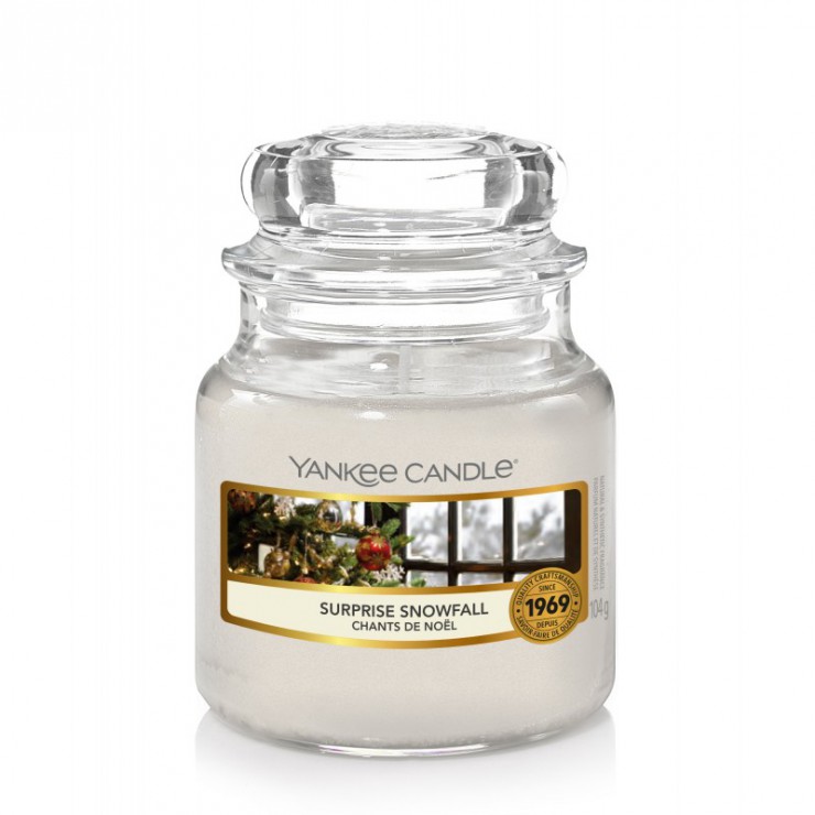Mała świeca Surprise Snowfal Yankee Candle Mała świeca Surprise Snowfal Yankee Candle